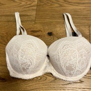 EUC ivory 32DDD VS bra